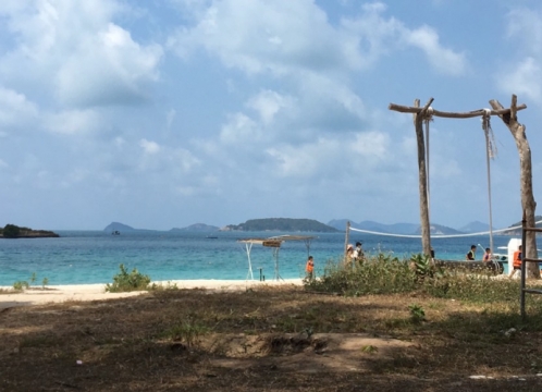 サメサン島